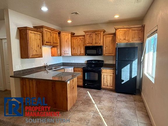 3rd image of 370 W Buena Vis #194
