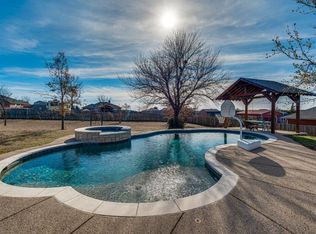 1550 Vista Ridge Dr, Midlothian, TX 76065