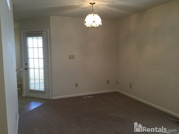 4th image of 1619 Cumberland Way