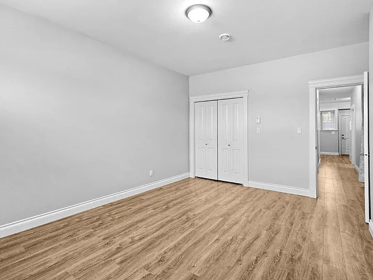 2765 E 54th Ave — Photo 6