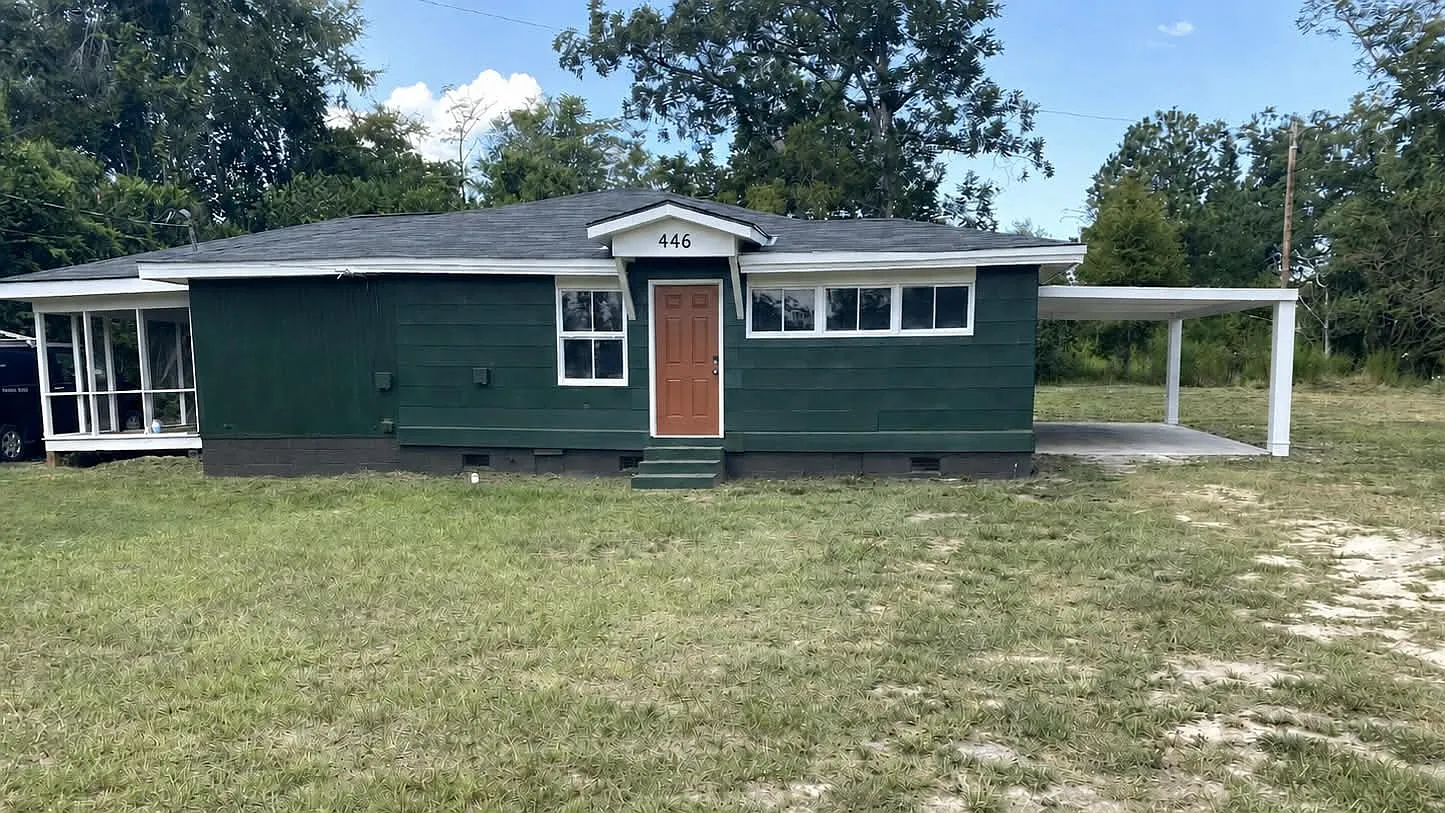 446 E Church St — Photo 1