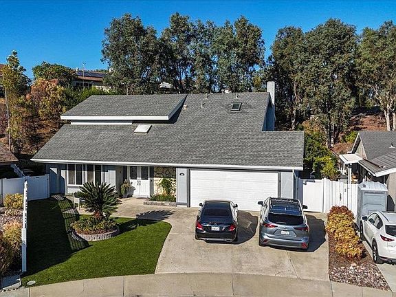 3rd image of 1695 Arnheim Ct