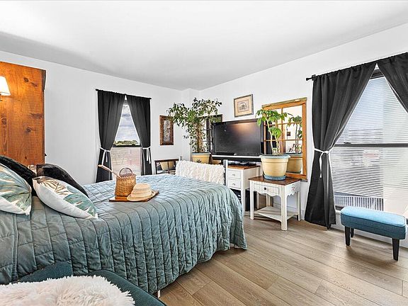 5th image of 671 Nautilus Ct Unit 301