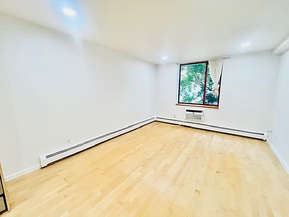 3rd image of 428 W 49th St APT 2A