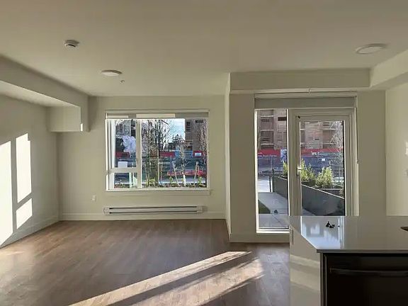 3rd image of 15739 Fraser Hwy #107