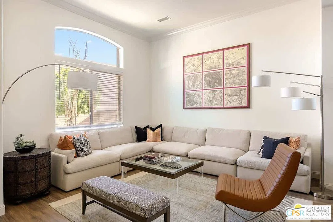 4 bed, 3.0 bath, 2742 sqft, $7,850 — Photo 4
