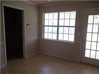 4th image of 5051 Wagonwheel Dr