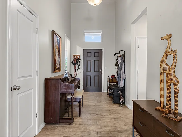 930 Bicknor Pl — Photo 5
