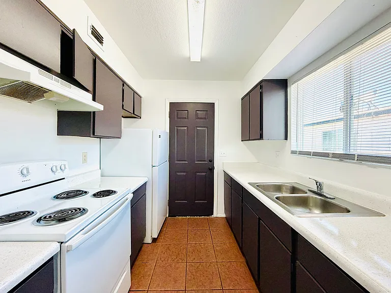 Sentinel Villas Tucson — Photo 7