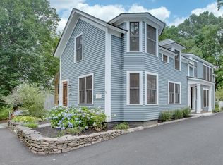 214 Bedford St, Concord, MA 01742