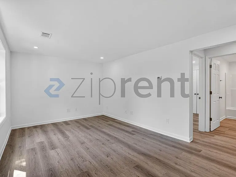 500 Camp Creek Cir #2 — Photo 3