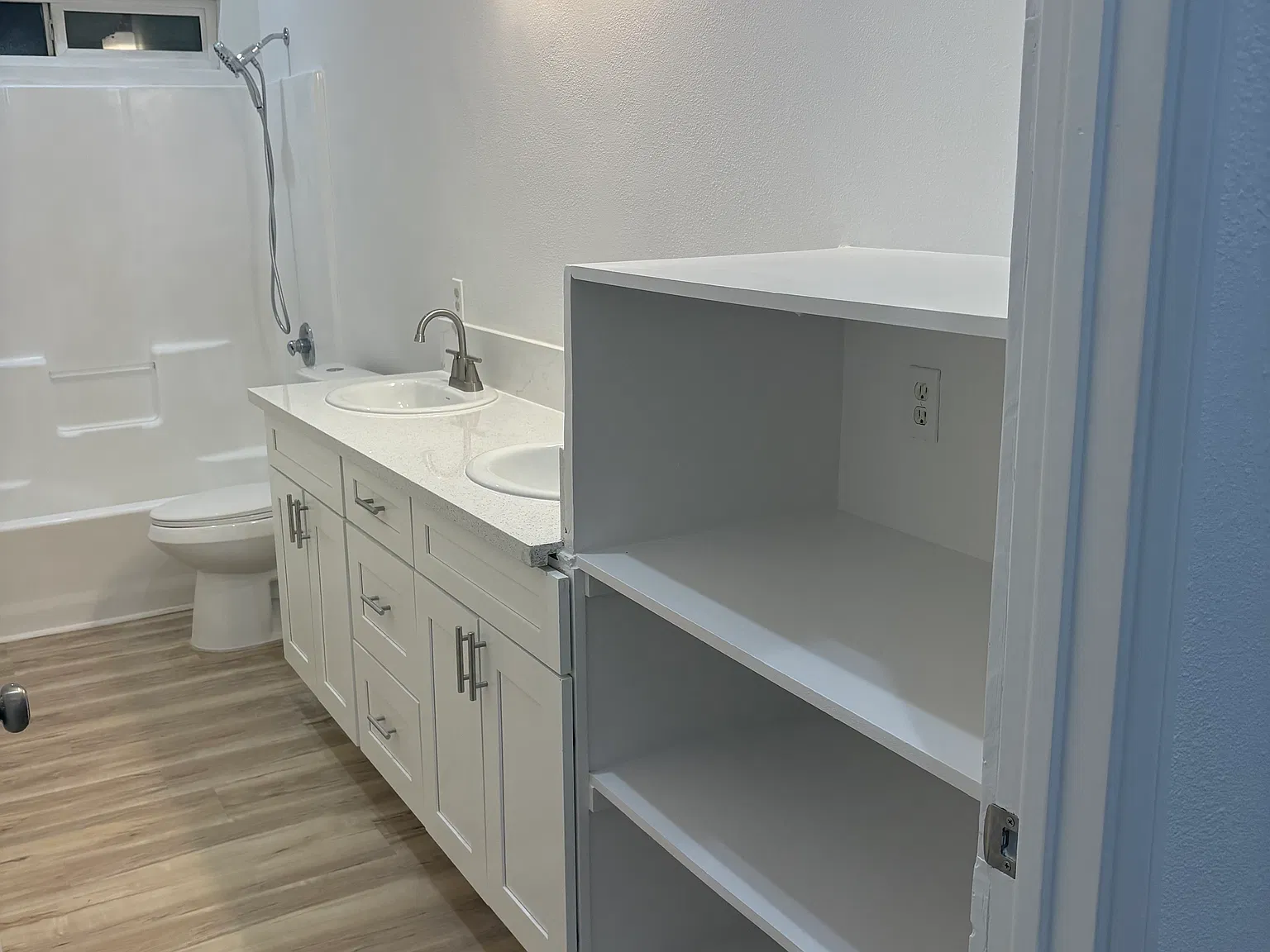 3 bed, 1100 sqft, $1,795 — Photo 3