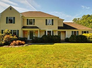 2 Geoffrey Ct, Chatham, NJ 07928