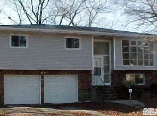 70 Albany Ave, West Babylon, NY 11704