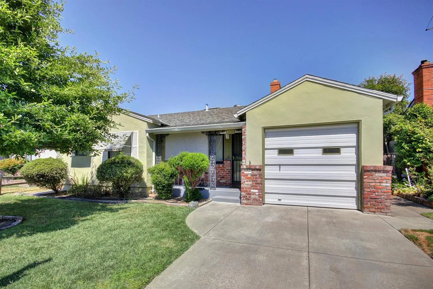 4971 Quonset Dr photo 1