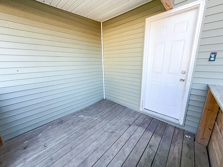 850 E Whittier St — Photo 23
