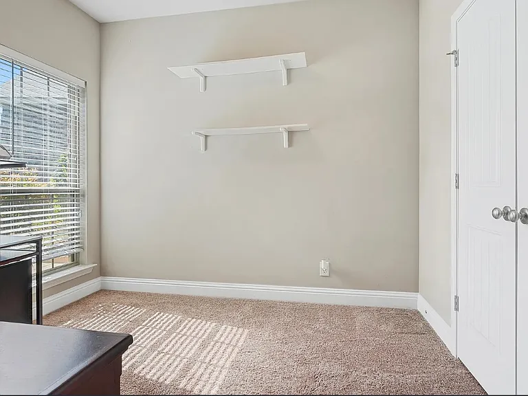 2492 Bentridge Dr W — Photo 16