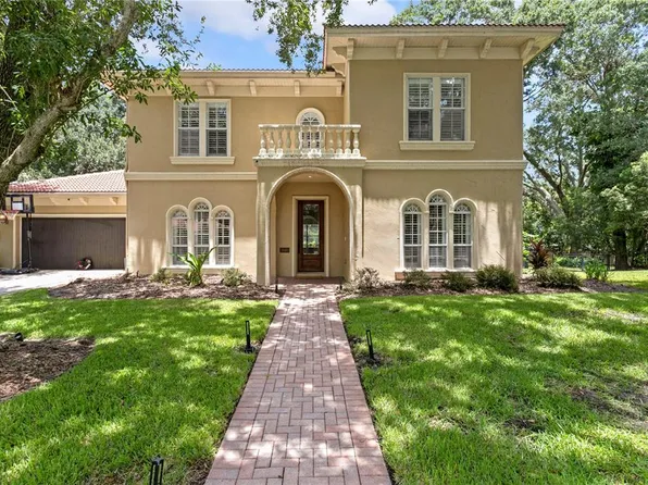 1940 Floresta View Dr, Tampa, FL 33618