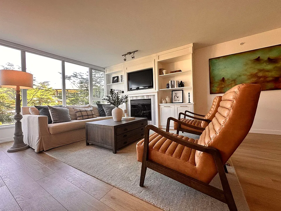 660 Nootka Way #303