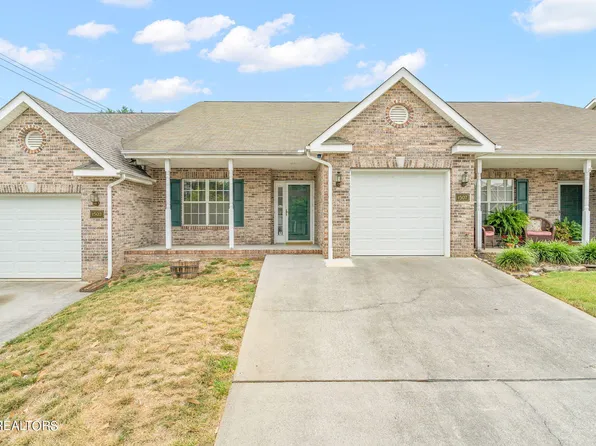 1507 Emerald Pointe Ln, Knoxville, TN 37918