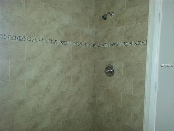 5th image of 203 Kilsythe St