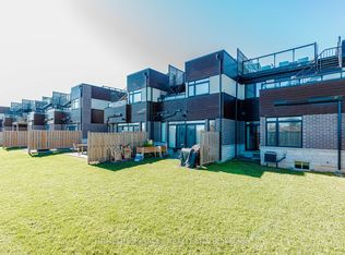 35 Midhurst Hts #19, Hamilton, ON L8J 0J1