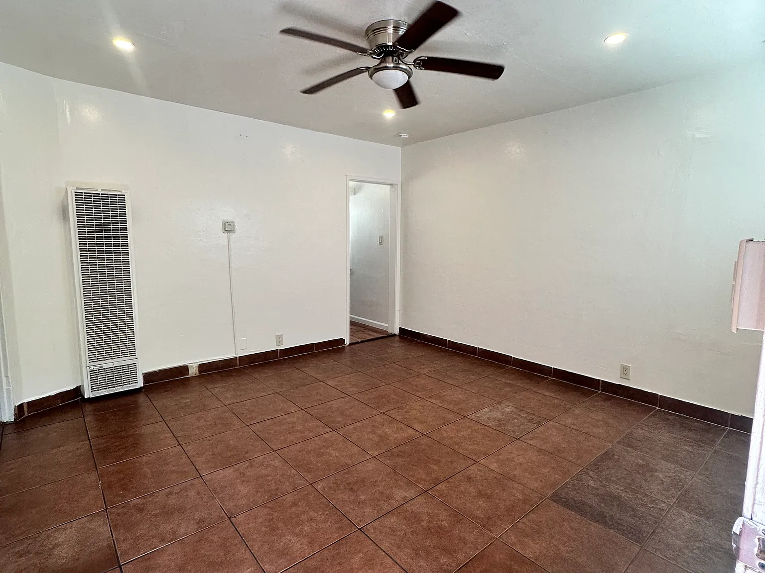 1 bed, 692 sqft, $1,700 — Photo 2