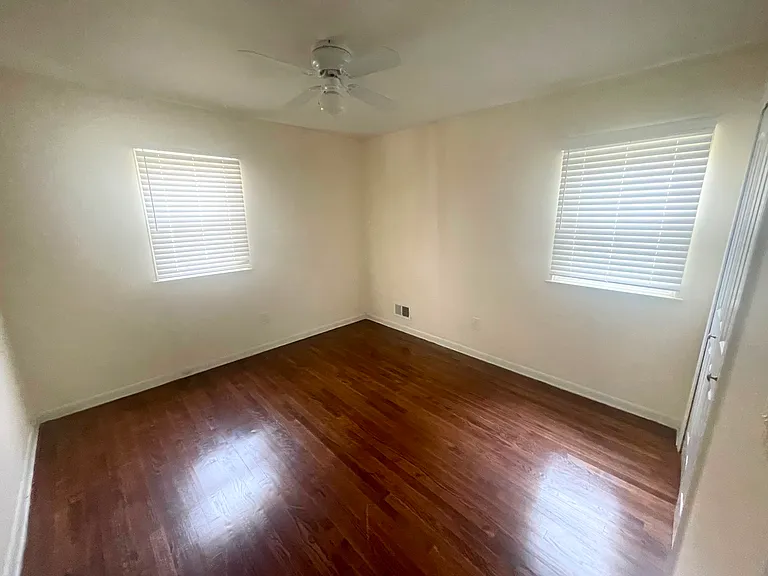 1305 Pleasant Valley Dr — Photo 24