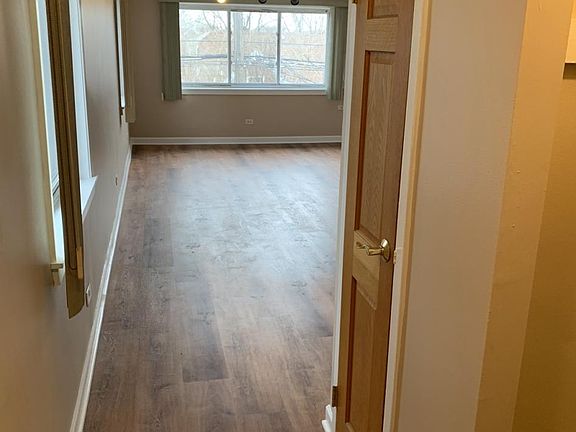 4th image of 5209 S Leclaire Ave APT 3C