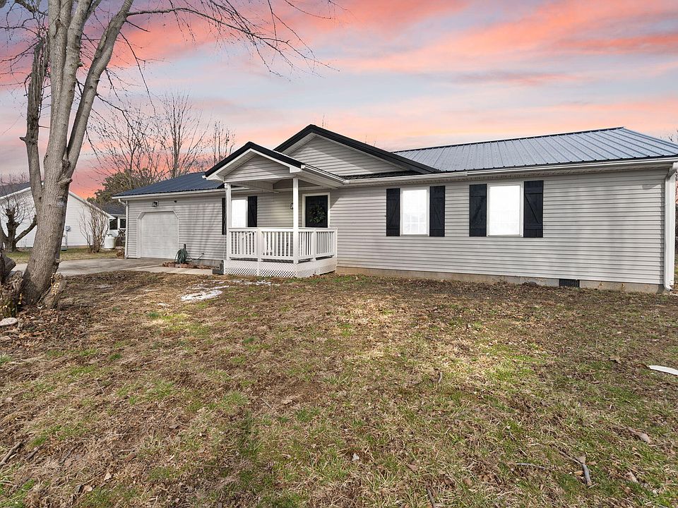 1st image of 216 Raintree Cir