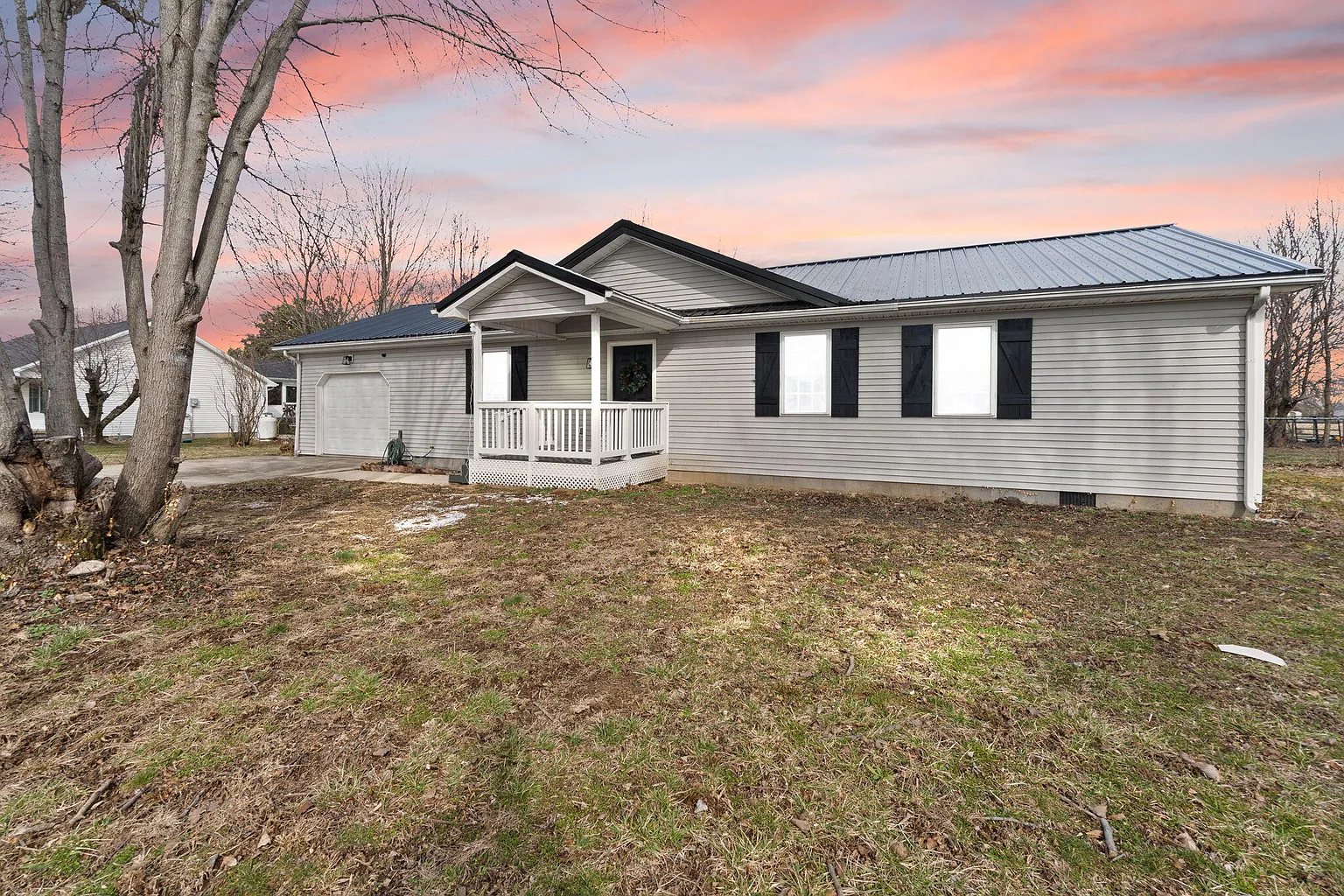 216 Raintree Cir photo 1
