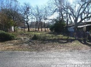 315 7th St, Comfort, TX 78013