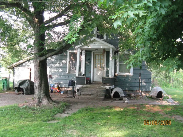 204 S East St, Waterford, PA 16441