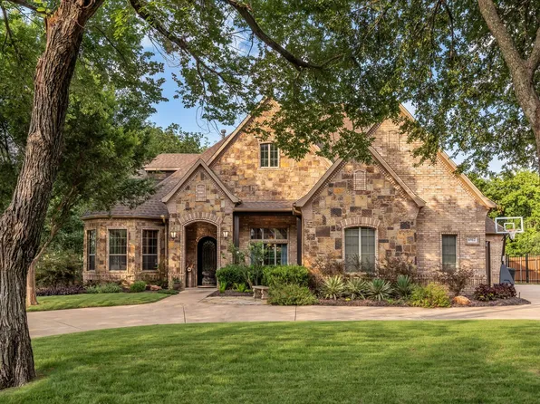 6912 Clift St, North Richland Hills, TX 76182