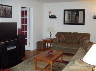 30 Sally Dr, Florissant, MO 63031