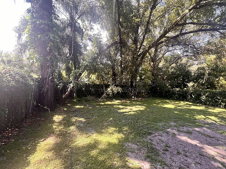 1110 Poinsettia Ave #B — Photo 12