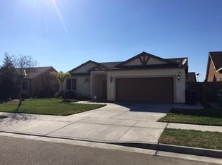 1265 Heather Ave, Dinuba, CA 93618