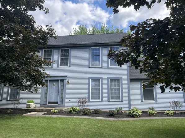 915 E Parkwood St, Sidney, OH 45365