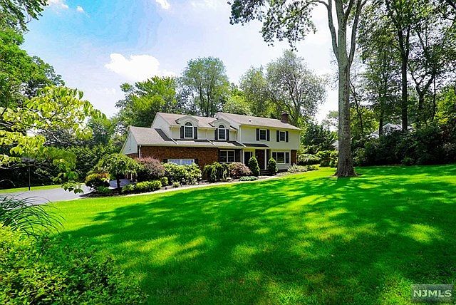 1st image of 720 Birchwood Dr