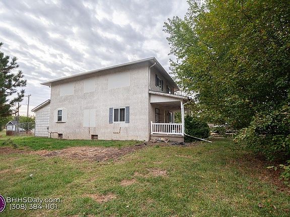 3rd image of 108 N Derby Ave