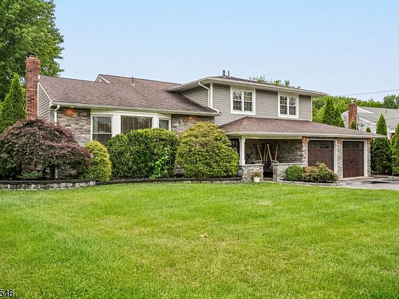 2nd image of 26 Mohawk Dr