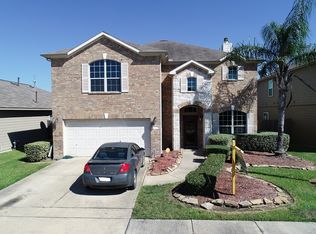 6914 Hazelnut Ln, Baytown, TX 77521