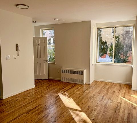 2nd image of 167 Clermont Ave #2T