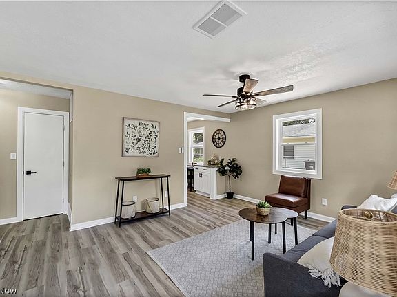 2nd image of 623 Case Ave