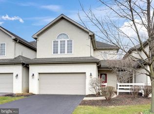 1077 Stillwood Cir, Lititz, PA 17543