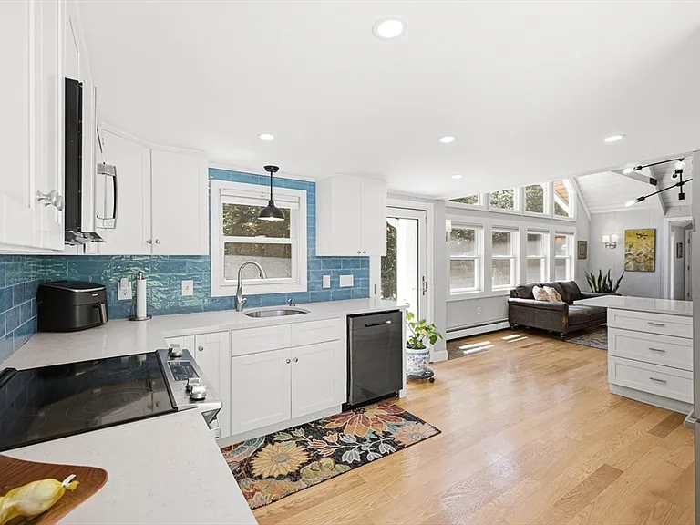 291 Cross St — Photo 18