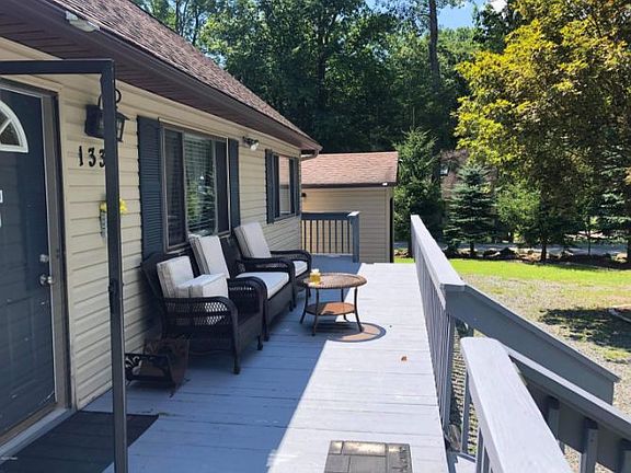 4th image of 133 Terrace Dr