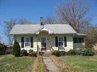 3202 College Dr, Jeffersontown, KY 40299