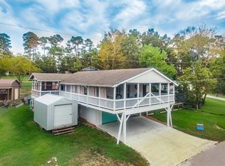 377 Kickapoo Dr, Livingston, TX 77351