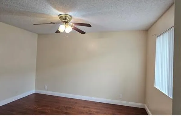 13600 Chadron Ave APT 15, Hawthorne, CA 90250